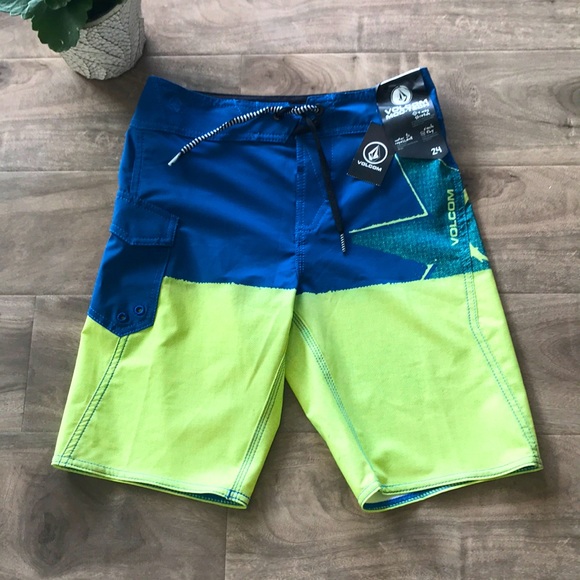 Volcom Other - 🎁 4/$25 - VOLCOM size 23 waist Boys board shorts - new 🌴🌊☀️